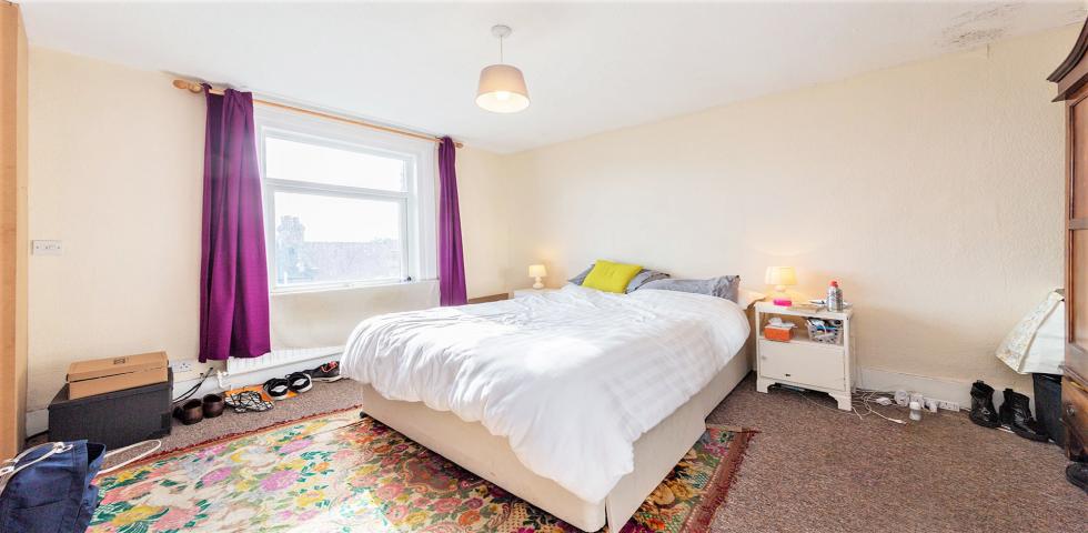 			1 Bedroom, 1 bath, 1 reception Flat			 Harrow Road, KENSAL GREEN